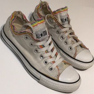 Women’s Rainbow Canvas Converse size 7
